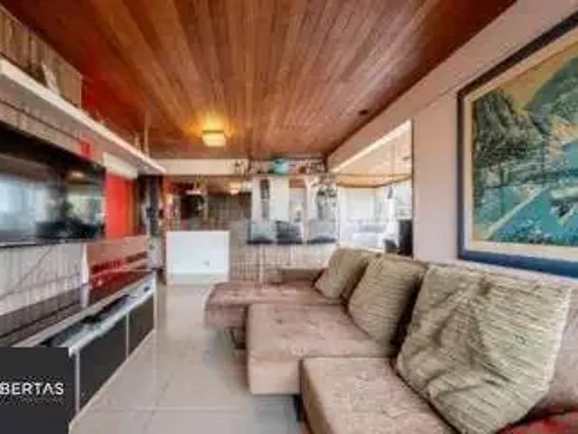 Cobertura venda em Auxiliadora, Porto Alegre