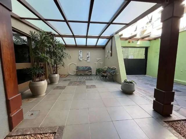 Cobertura venda em Menino Deus, Porto Alegre