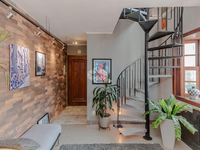 Cobertura venda em Auxiliadora, Porto Alegre