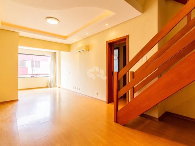 Cobertura venda em Santo Antônio, Porto Alegre