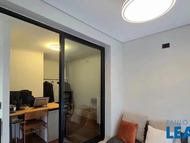 Cobertura venda em Vila Olímpia, São Paulo