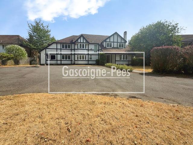 House for rent in Stoke D'Abernon, Blackhills