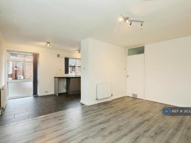 Apartment for rent in Greenbank, Leftwich