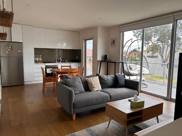 Room for rent in Camerons Creek, Victoria