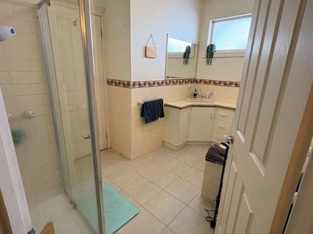 Room for rent in Camerons Creek, Victoria