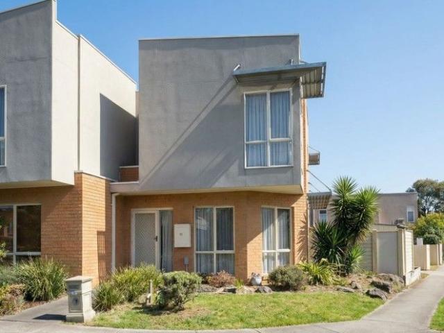 Townhouse for sale in Camerons Creek, Victoria