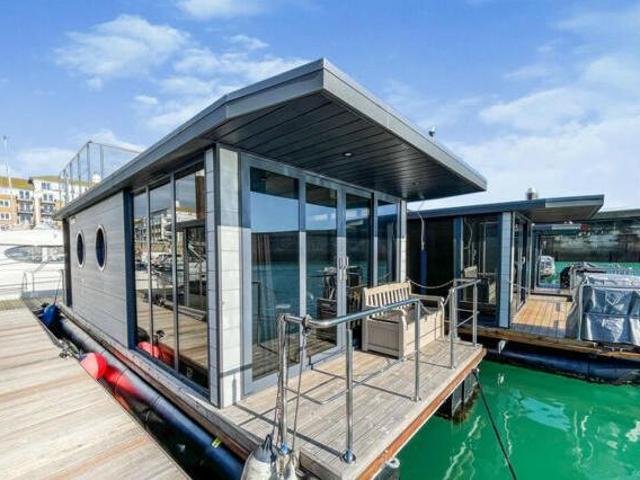 House for sale in Calderstones