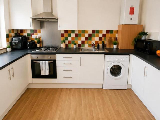 Apartment for rent in Falcon Lodge, Wales