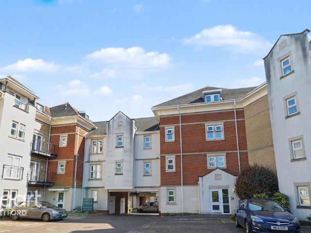 Apartment for rent in Priory Gardens, Dartford