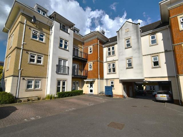 Apartment for rent in Monks Orchard, Kent
