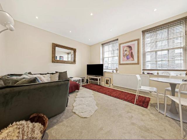 Apartment for rent in St. John's Wood, Greater London