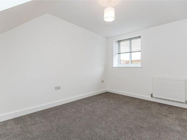 Apartment for rent in Kingswood