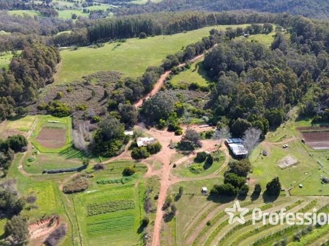 Cottage for sale in Balingup, Western Australia