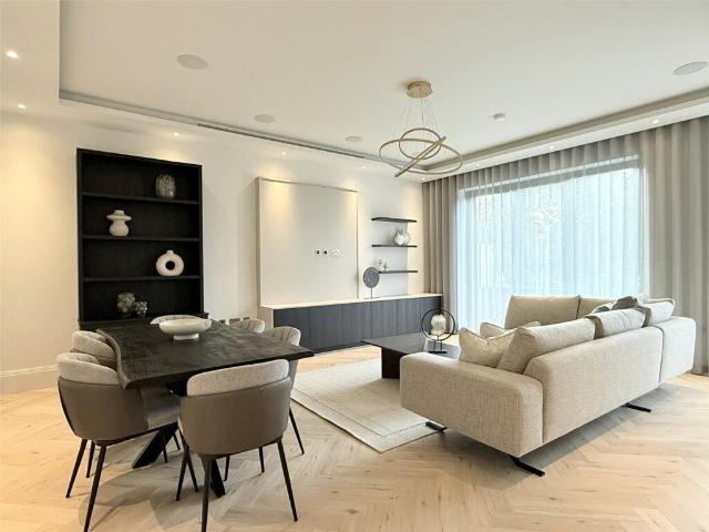 House for rent in Cockfosters, Greater London