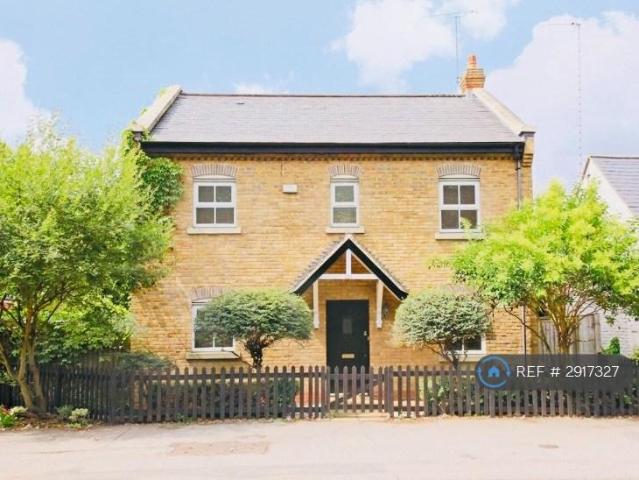 House for rent in Cockfosters, Greater London