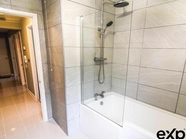 House for sale in Berry Hill, Potters Corner