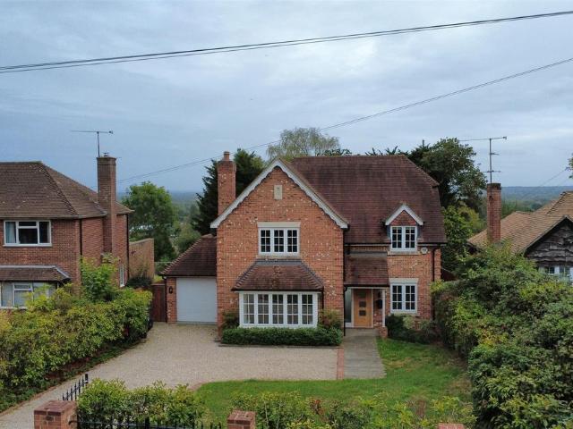 House for rent in Churchend, Reading