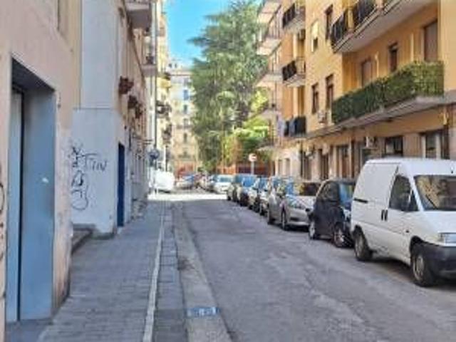Box in affitto a Salerno, Campania