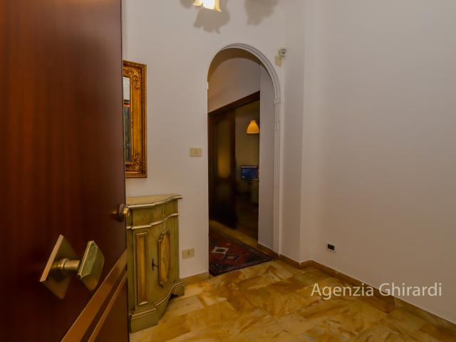 Appartamento in affitto a Medio Ponente, Serra Riccò