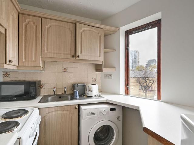 Studio for rent in St. George in the East, Greater London