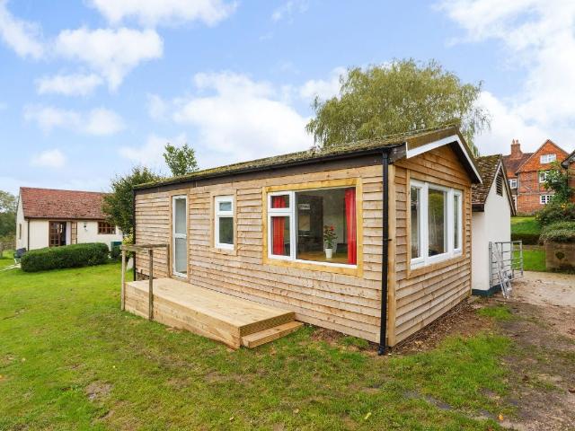 House for rent in Upper Woolhampton, West Berkshire