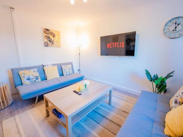 House for rent in Falcon Lodge, Wales