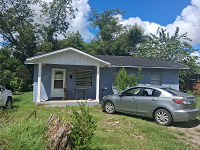 House for sale in Douglas, Coffee County