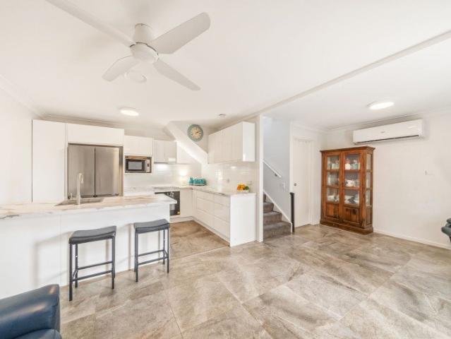 Townhouse for sale in Kippa-Ring, Greater Brisbane