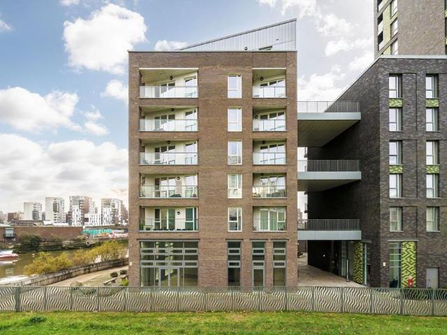 Apartment for rent in Albury Court, Greater London