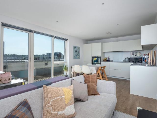 Apartment for rent in Albury Court, Greater London