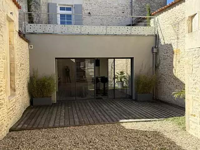 Maison vente à Faubourg d'Angoulême, Cognac