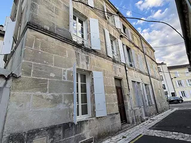 Maison location à Faubourg d'Angoulême, Cognac