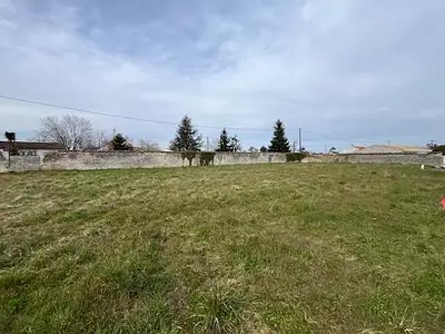 Terrain vente à Faubourg d'Angoulême, Cognac