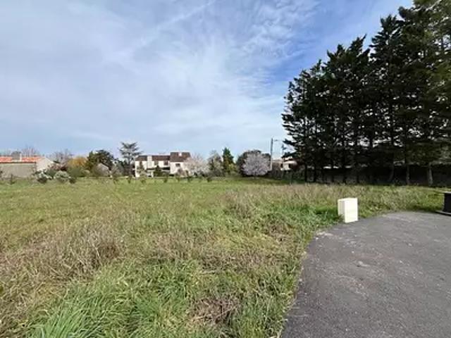 Terrain vente à Faubourg d'Angoulême, Cognac