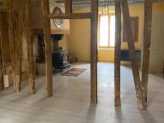 Maison vente à Rochechouart, Cognac-la-forêt