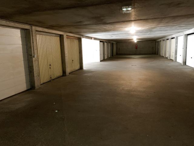 Garage vente à La Forêt, Cognin