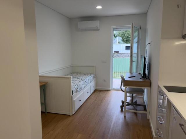 Apartamento alugar em Coimbra (Sé Nova, Santa Cruz, Almedina e São Bartolomeu), Coimbra