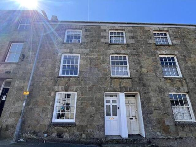 House for sale in Helston, Cornwall