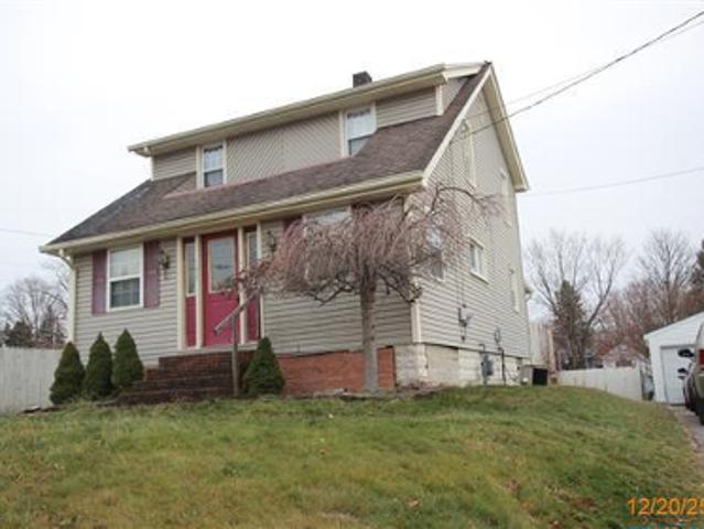 House for sale in Campbell, Ohio