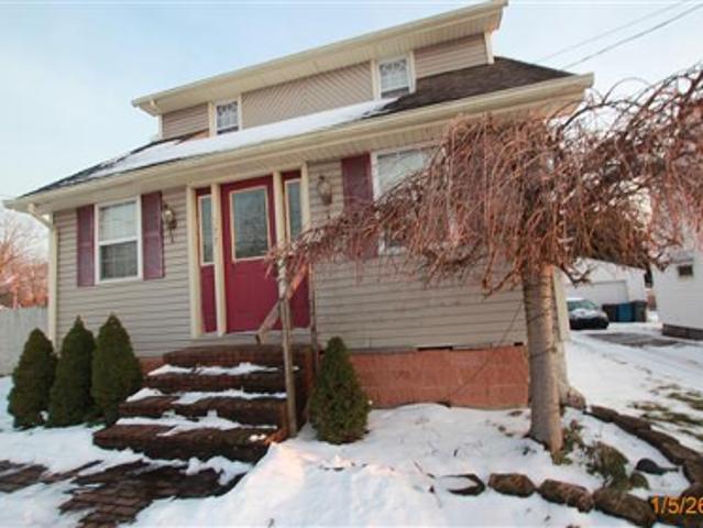 House for sale in Campbell, Ohio