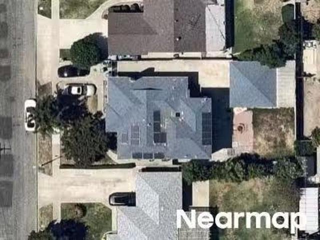 House for sale in Long Beach