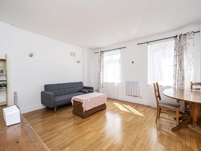 Apartment for rent in St. George in the East, Greater London