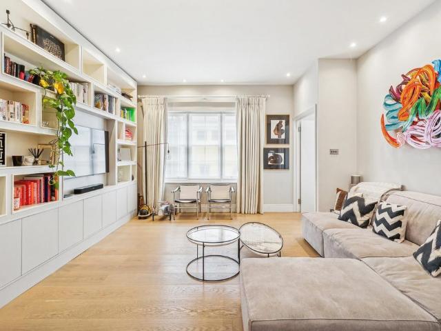 House for rent in Royal Borough of Kensington and Chelsea, Greater London