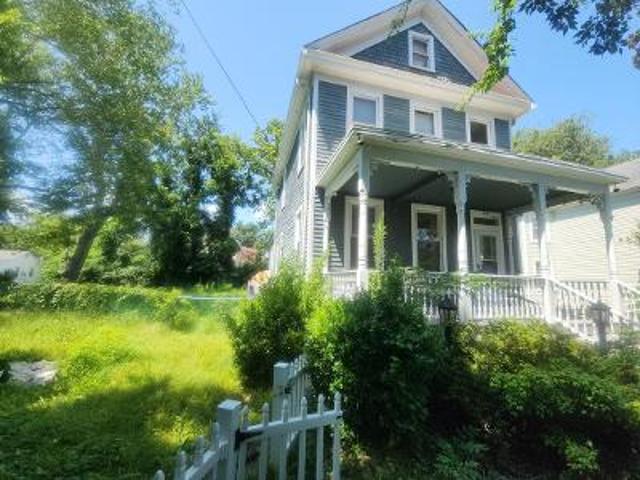 House for sale in Hampton