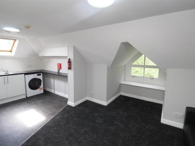 House for rent in Penylan, Falcon Lodge