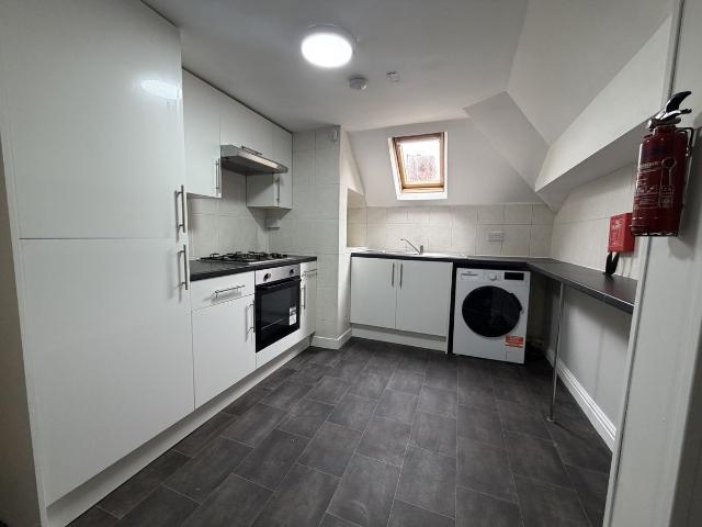 Apartment for rent in Penylan, Falcon Lodge