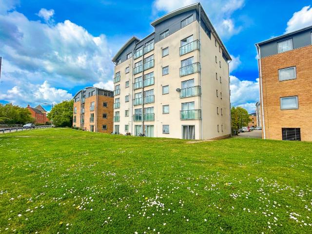 Apartment for rent in Mile End, Fordham Heath