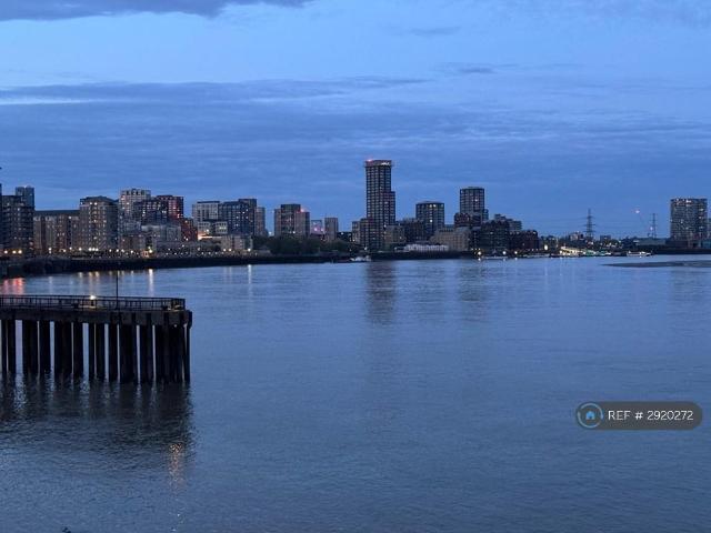 House for rent in Blackwall, Greater London