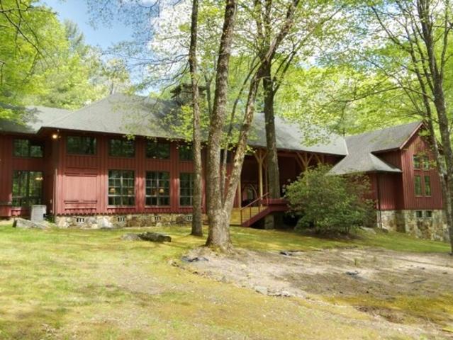 House for sale in Lake Toxaway House for sale in Lake Toxaway