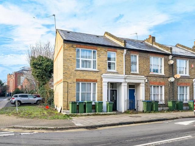 House for rent in Coldbath Street Estate, Greater London